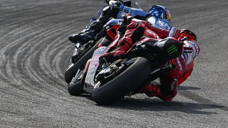 kecepatan moto gp