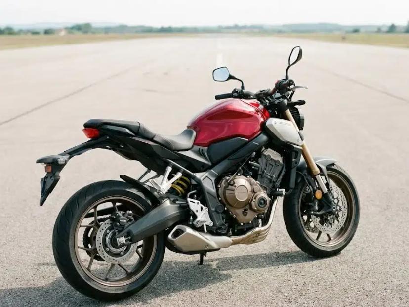 Label Gambar pada Motor Honda