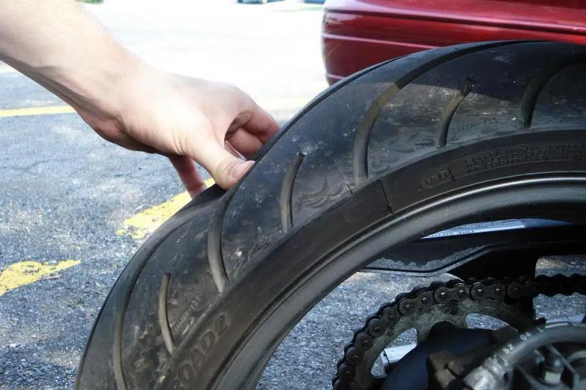 ban motor gampang kempes