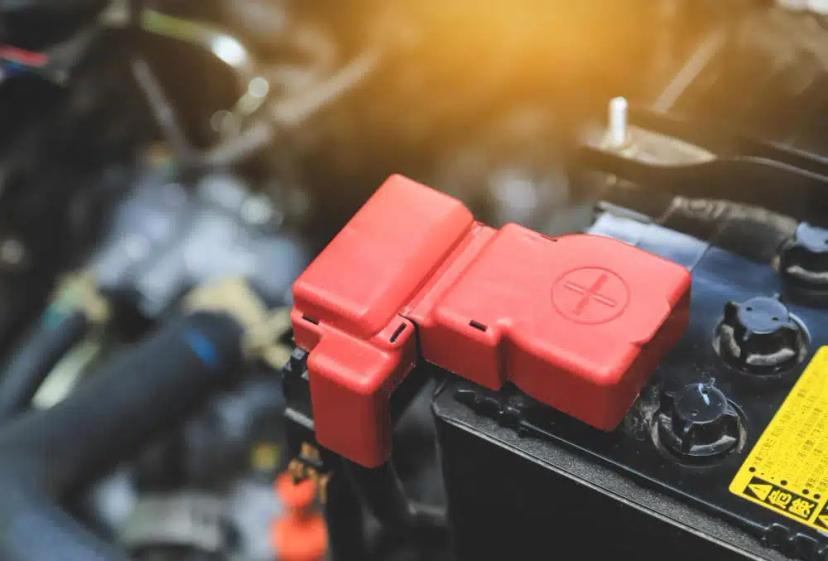 Apa itu Aki Motor? Panduan Menyeluruh Tentang Komponen Vital