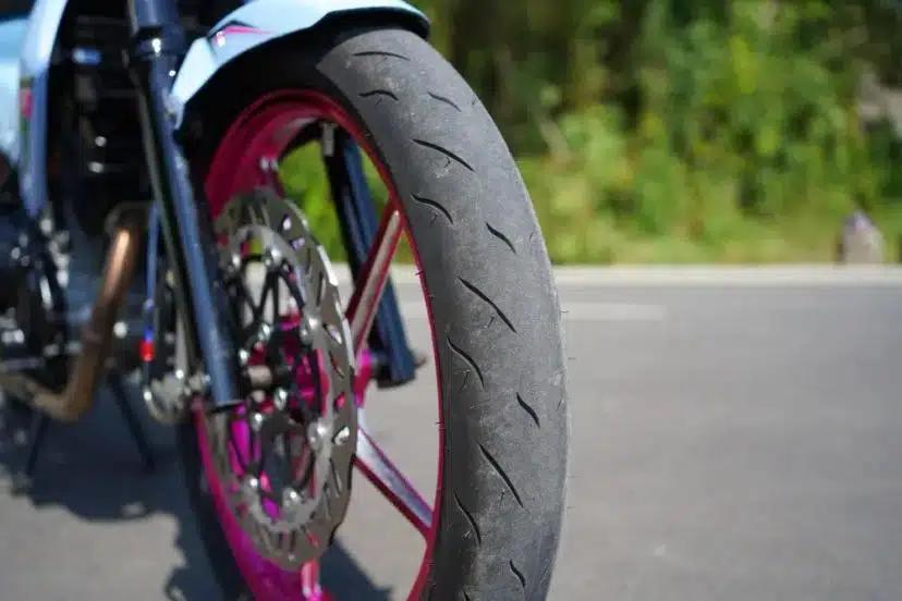 ban motor cepat botak