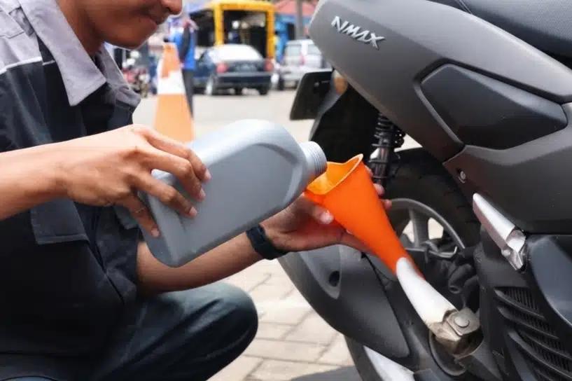 berapa km ganti oli motor NMAX
