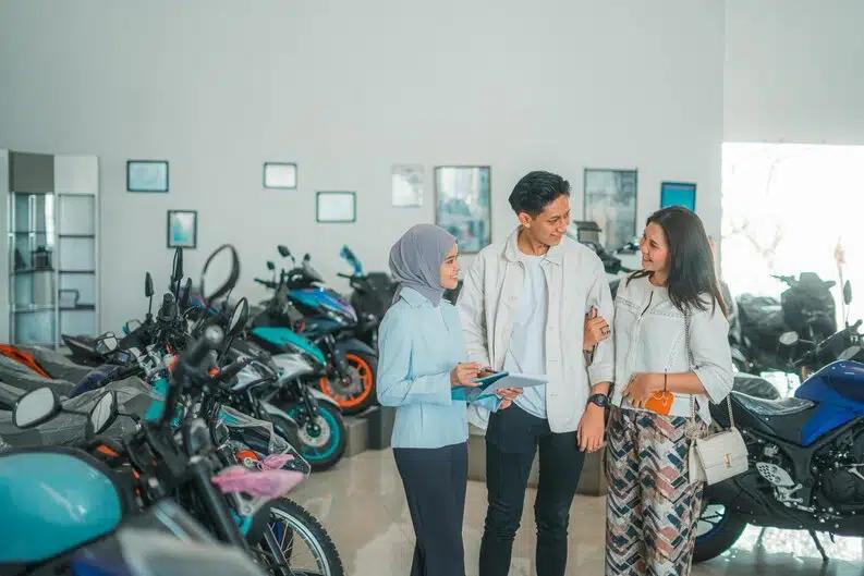 cara beli motor tarikan leasing