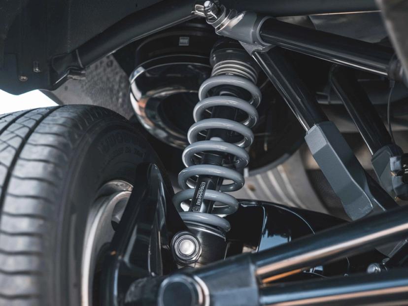 cara memasang shockbreaker mobil​