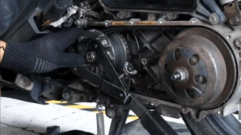 fungsi kampas ganda motor matic