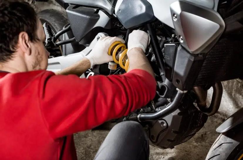 Merawat Shockbreaker Motor Agar Awet