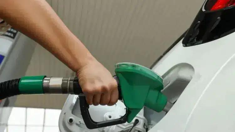 mobil yang boleh pake solar subsidi