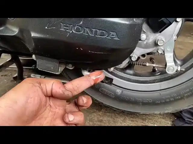 oli rembes pada motor scoopy