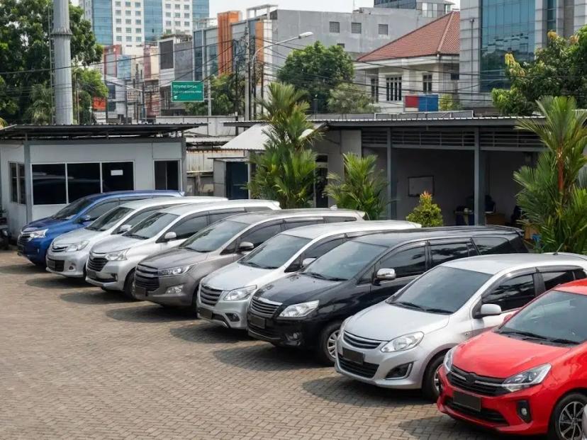 rental mobil lamongan​