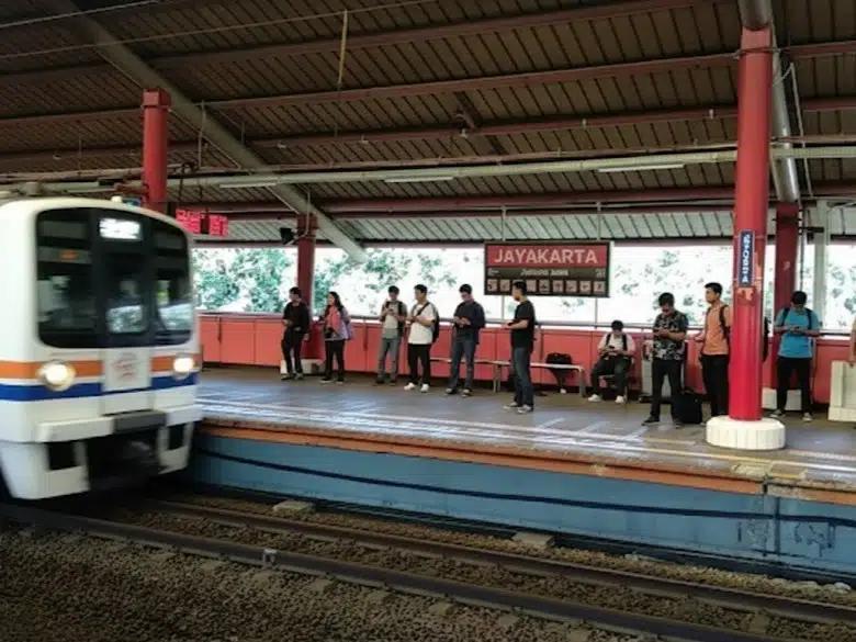 stasiun jayakarta​