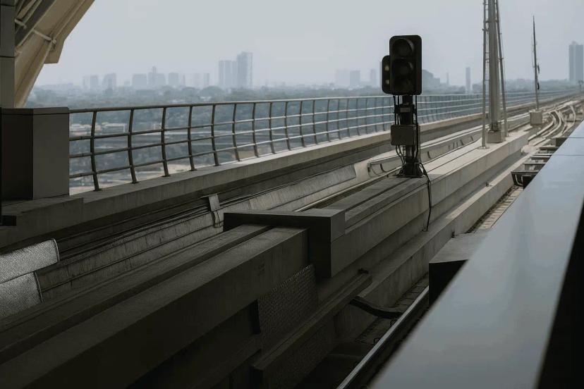 stasiun lrt dukuh atas​