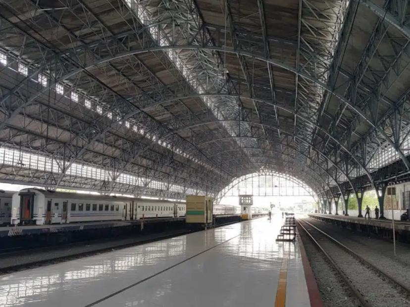 stasiun tanjung priok​
