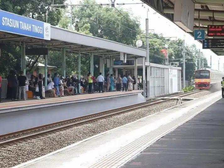 stasiun tanah tinggi​