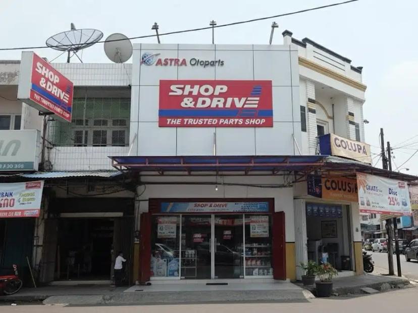 toko oli mobil terdekat