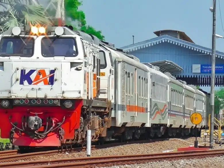 stasiun tulungagung​