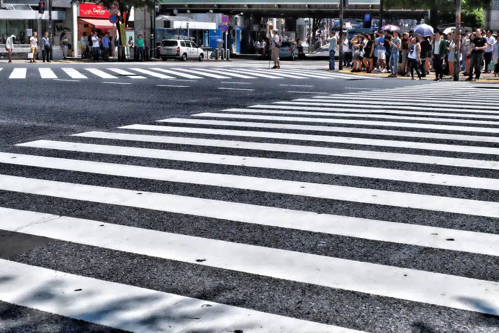 Zebra Cross: Fasilitas untuk Pejalan Kaki, Patuhi Aturannya ...