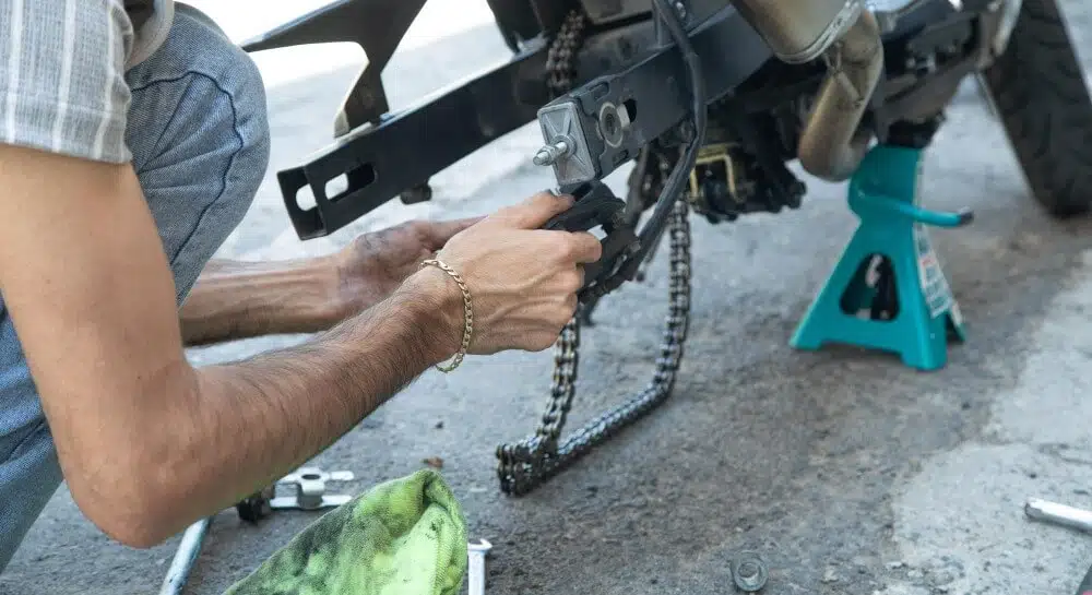 Mengganti Rantai Motor: Panduan Langkah demi Langkah