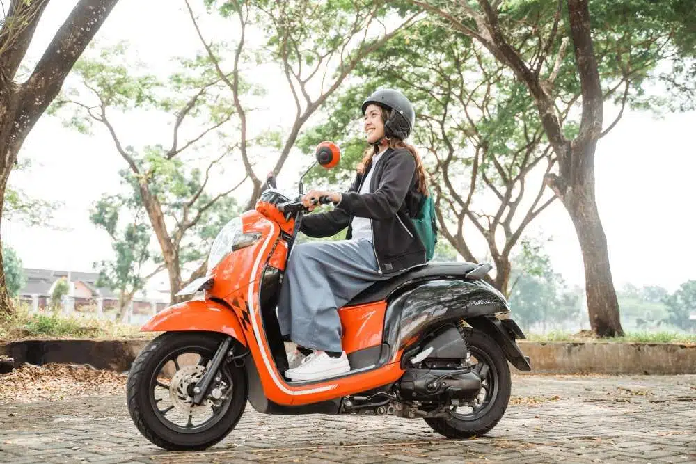 motor matic wanita