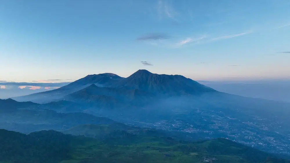 10+ Rekomendasi Tempat Wisata Puncak Bogor dan Sekitarnya